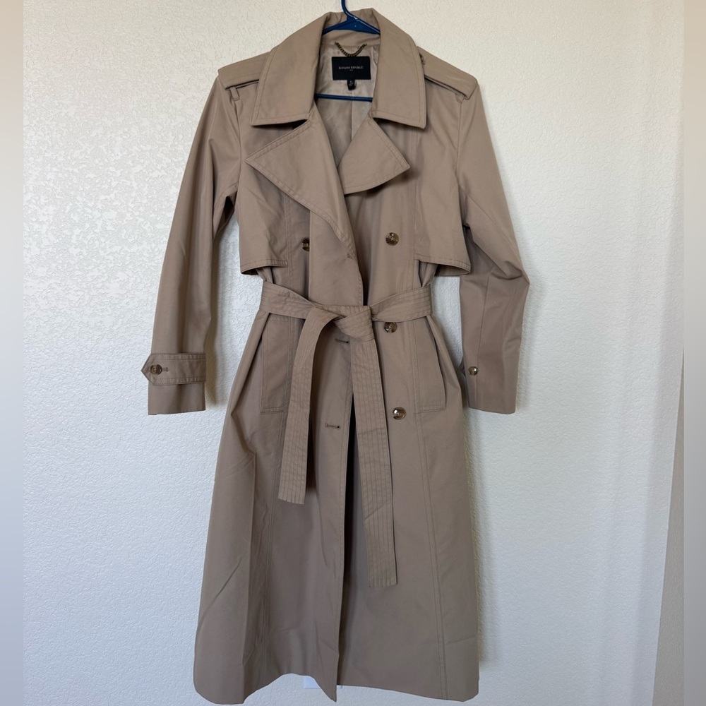 Banana Republic Khaki Belted Trench Coat - Picture 3 of 6